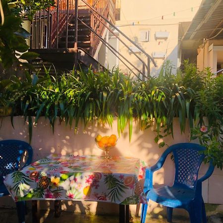 Гостевой Дом «Лиза» Hotel Gagra Ngoại thất bức ảnh