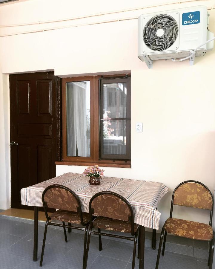 Гостевой Дом «Лиза» Hotel Gagra Ngoại thất bức ảnh