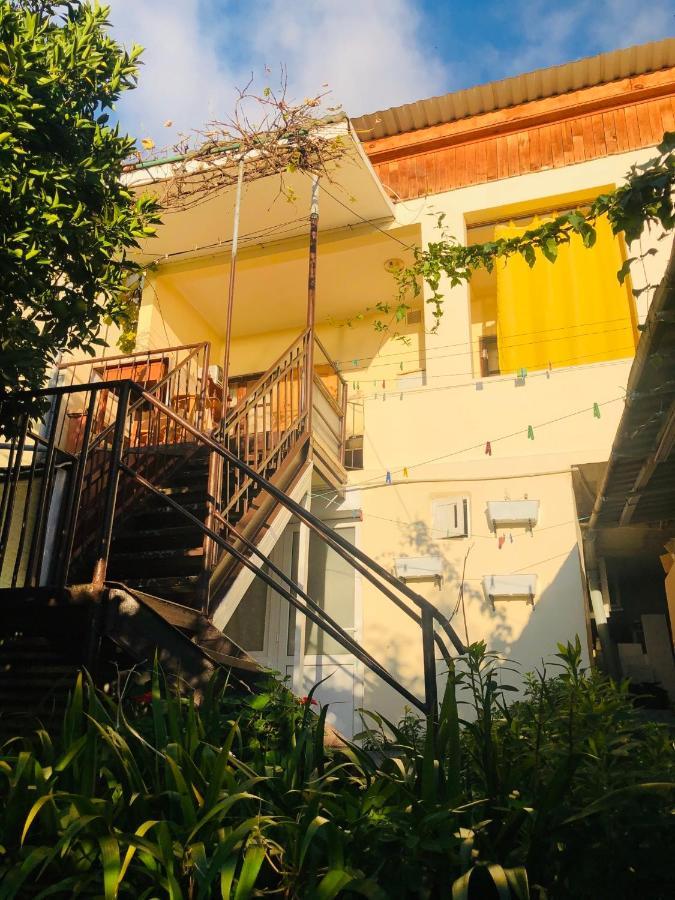 Гостевой Дом «Лиза» Hotel Gagra Ngoại thất bức ảnh